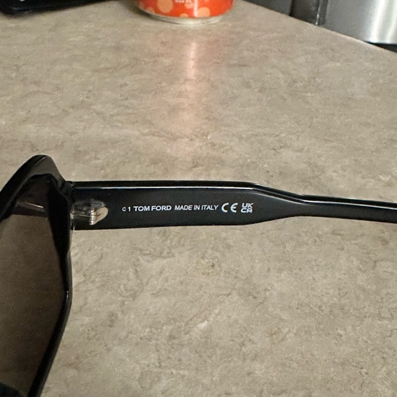 Tom Ford Camden sunglasses like new - Picture 3 of 6